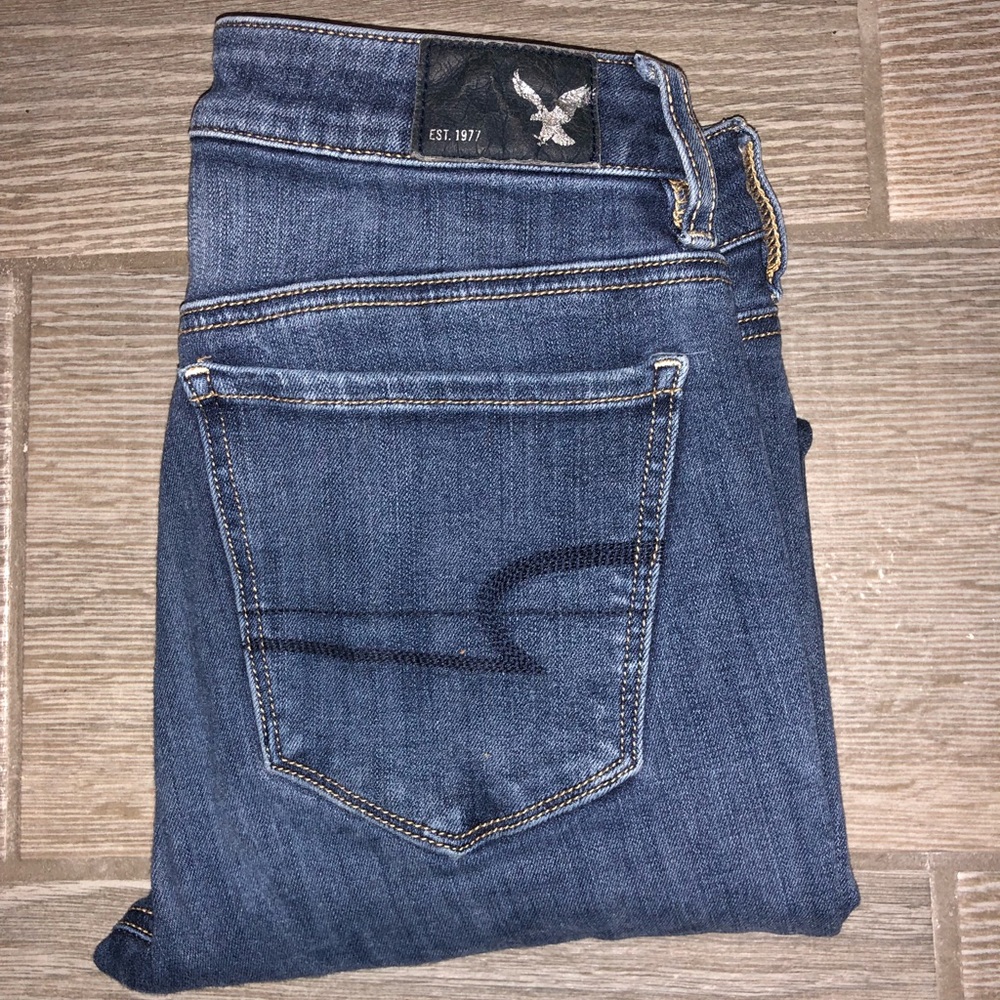 🦅 American eagle outfitters